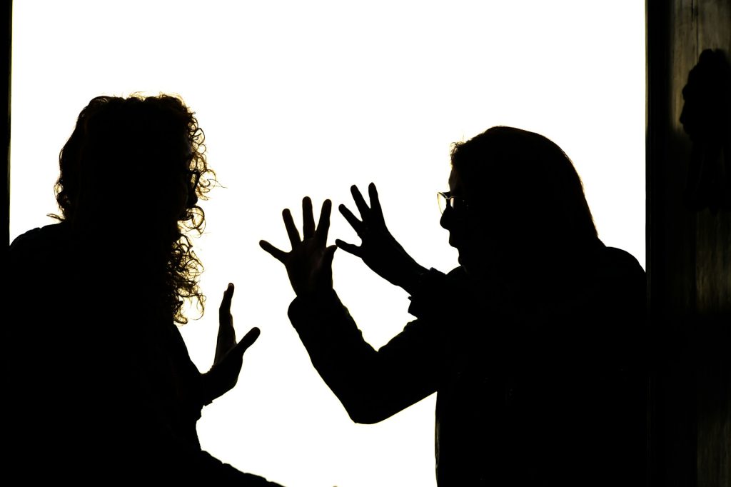 Perilaku dan Kondisi Ibu yang Bisa Membuat Kehilangan Hak Asuh Anak