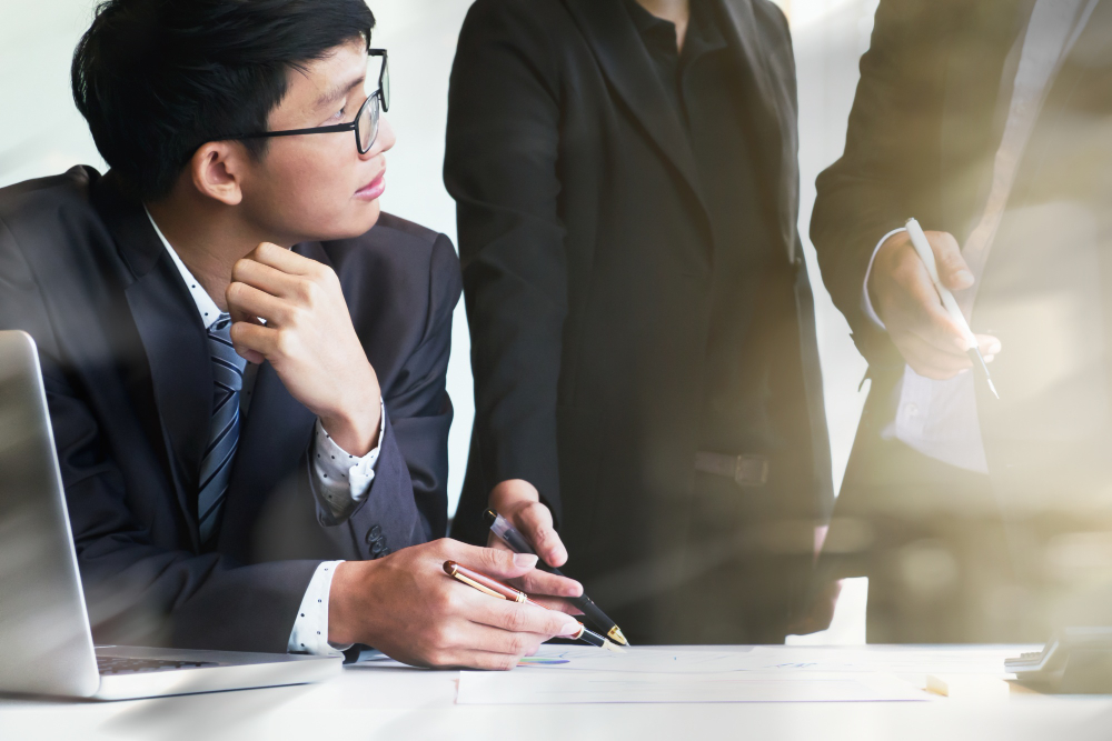 Keuntungan Memiliki Advokat Internal Perusahaan dalam Pengambilan Keputusan Bisnis